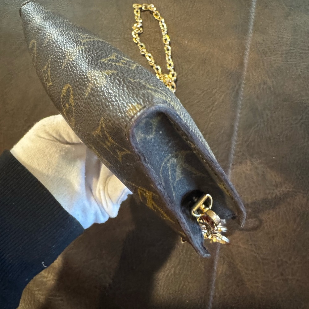 Louis Vuitton Monogram Poche Toilette
Cosmetics Pouch Purse/converted 71/2 x4 - Picture 9 of 17